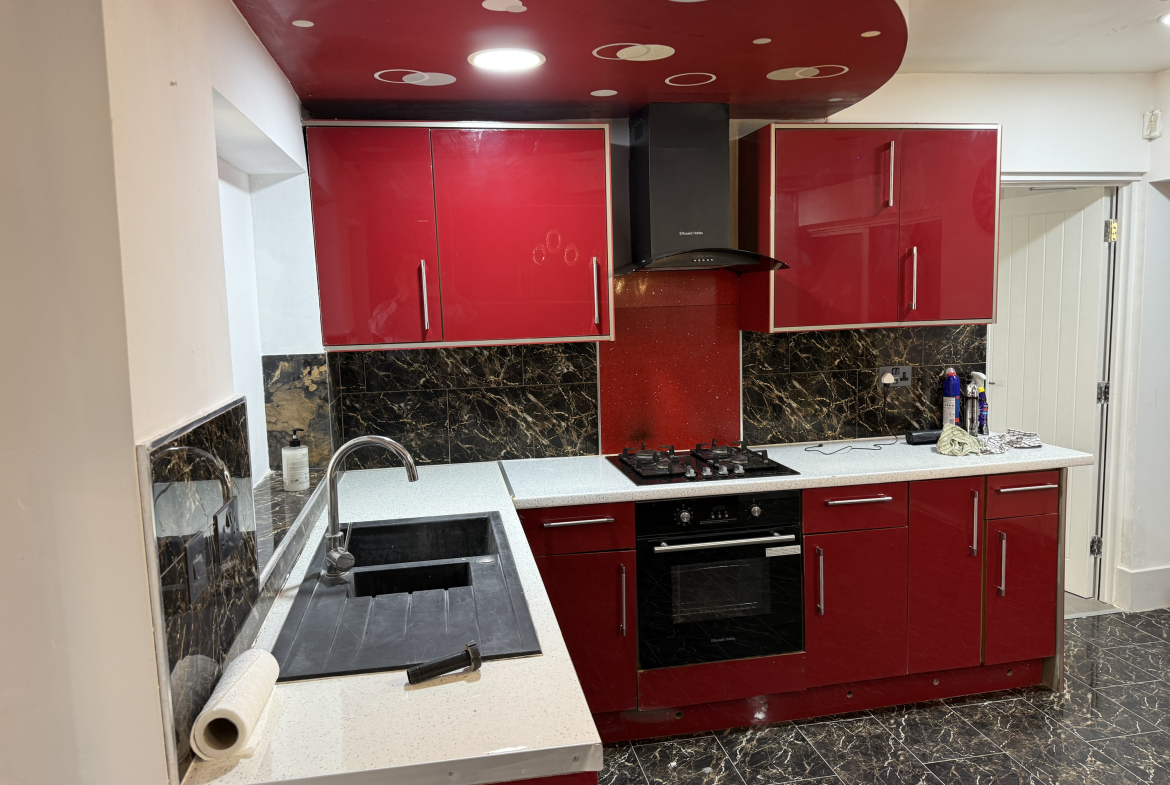 64 Gipsy Lane, Leicester, LE4 6RF