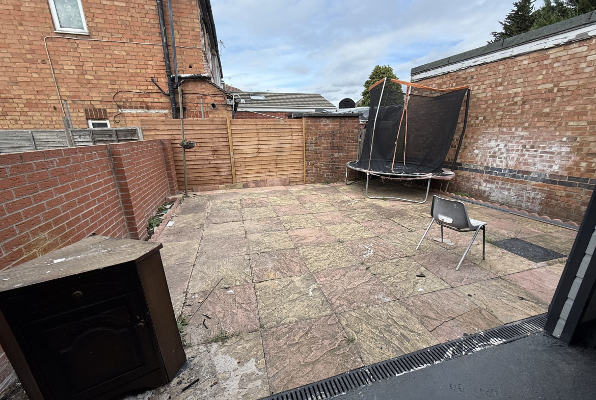 64 Gipsy Lane, Leicester, LE4 6RF