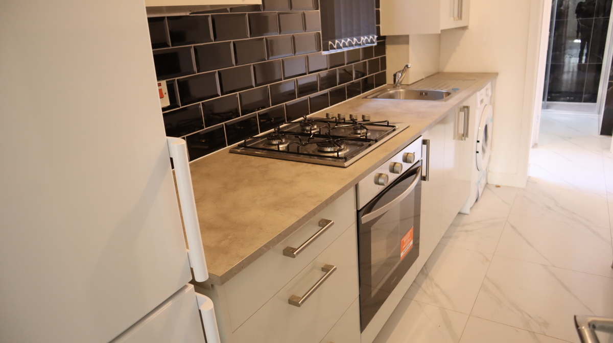 6 BARKER STREET, LEICESTER, LE5 3LF