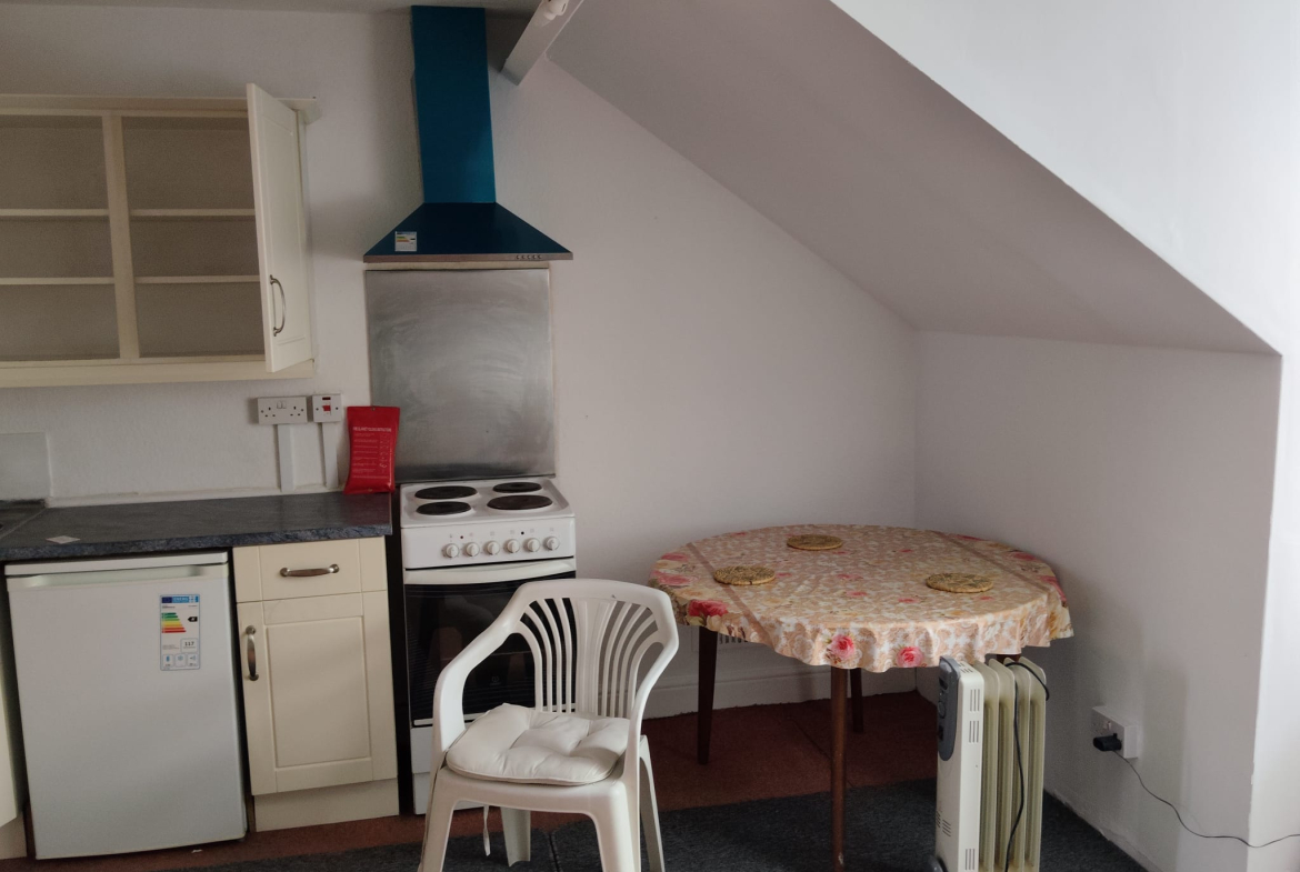 181 UPPINGHAM ROAD, LE5 4BP