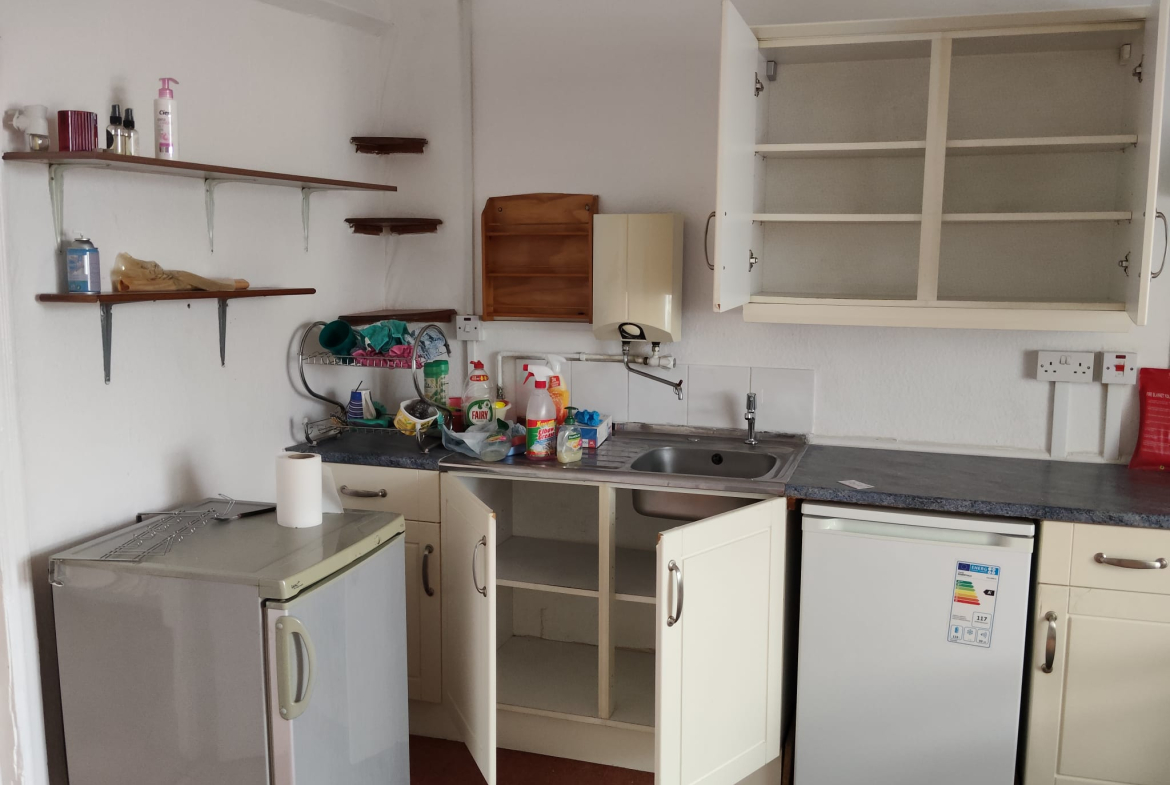181 UPPINGHAM ROAD, LE5 4BP