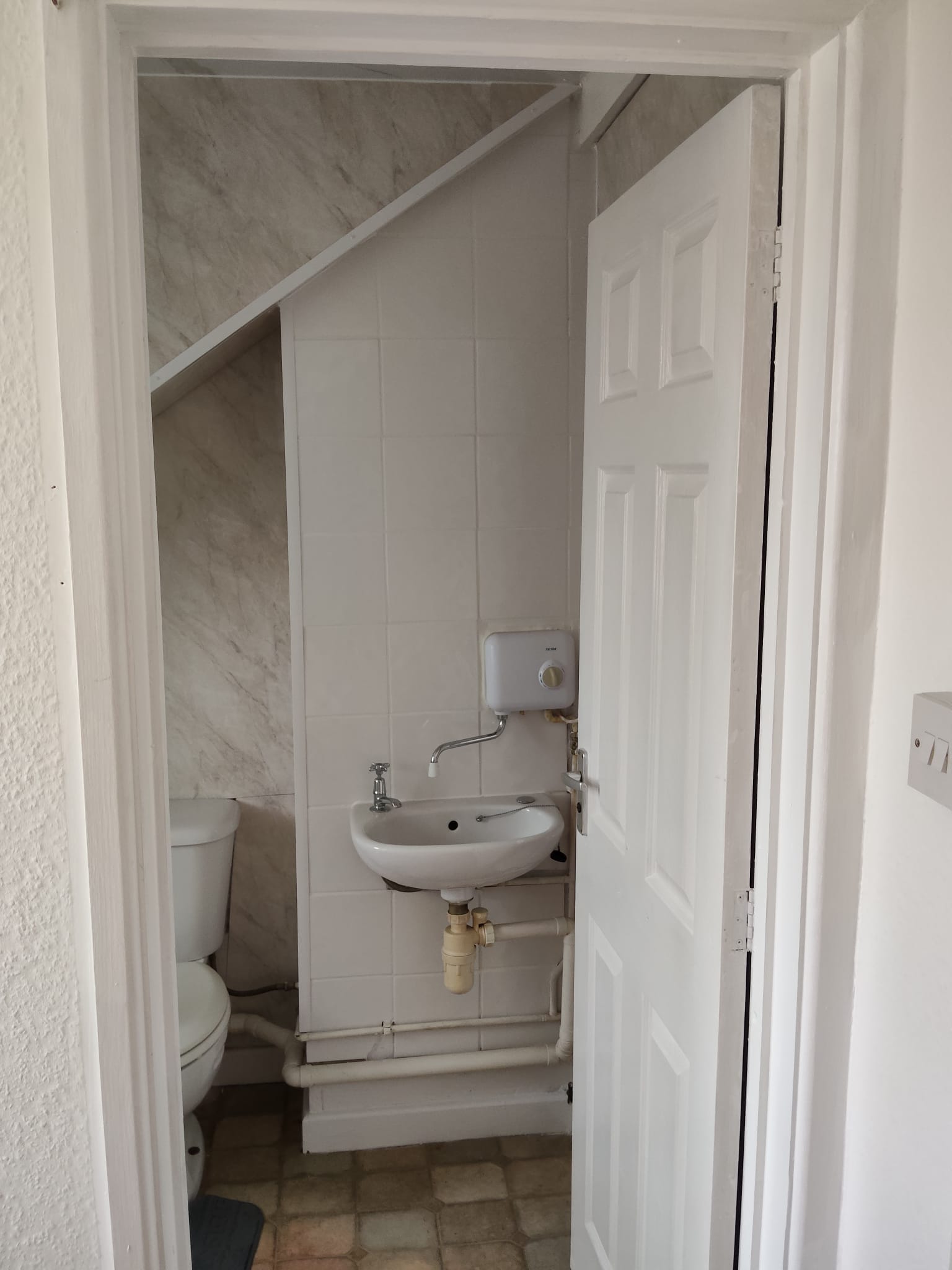 WhatsApp Image 2026-09-22 at 13.55.12 (5) 181 UPPINGHAM ROAD, LE5 4BP
