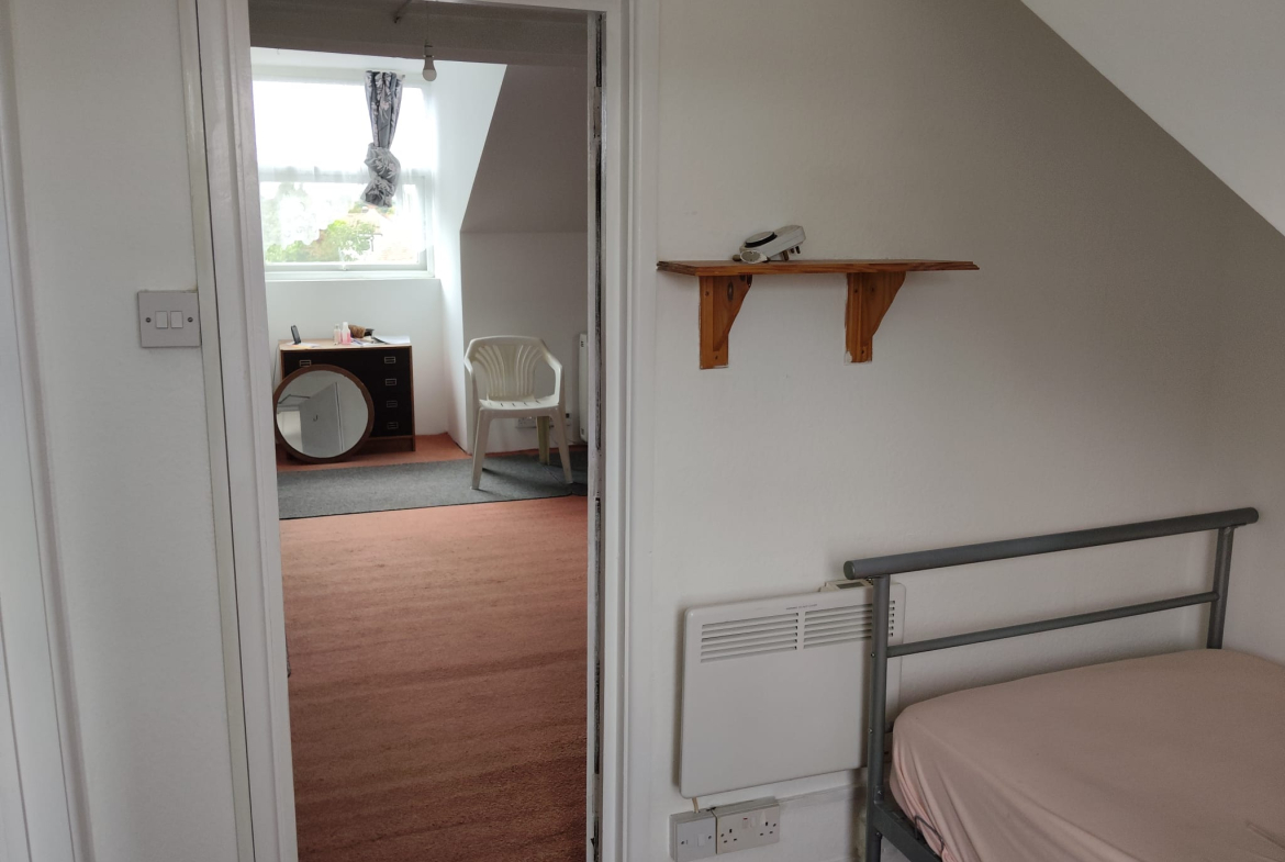 181 UPPINGHAM ROAD, LE5 4BP