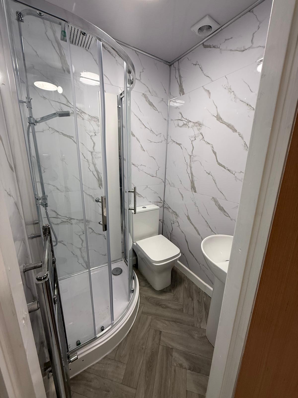 WhatsApp Image 2026-09-22 at 16.14.54 (4) 122A EAST PARK ROAD, LEICESTER, LE5 4QB