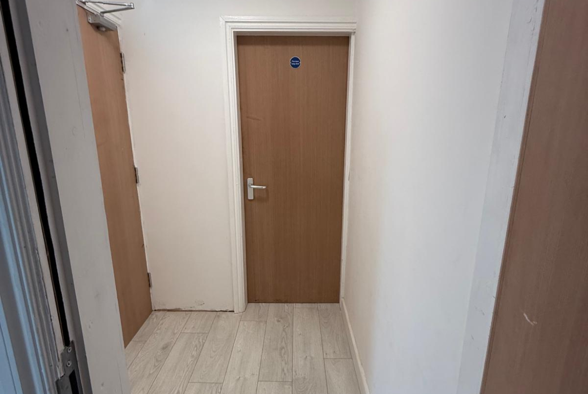 122A EAST PARK ROAD, LEICESTER, LE5 4QB