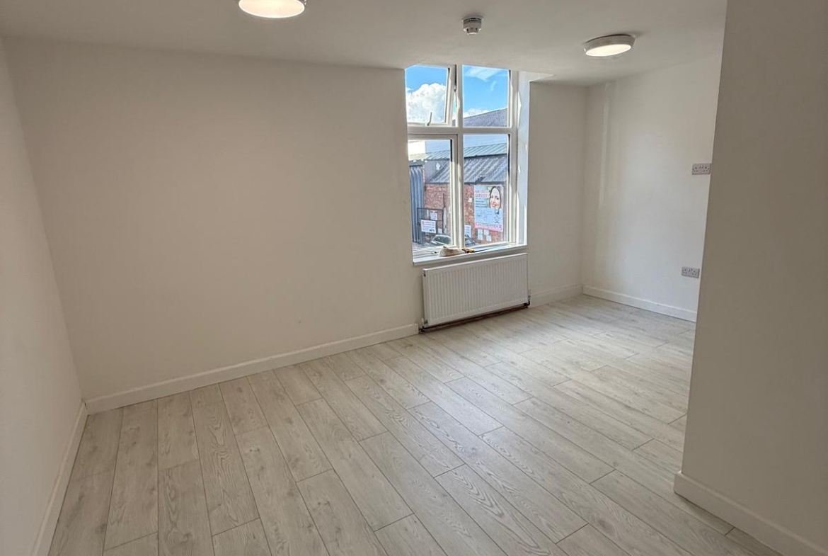 122A EAST PARK ROAD, LE5 4QB