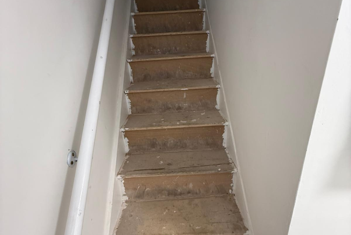 122A EAST PARK ROAD, LE5 4QB