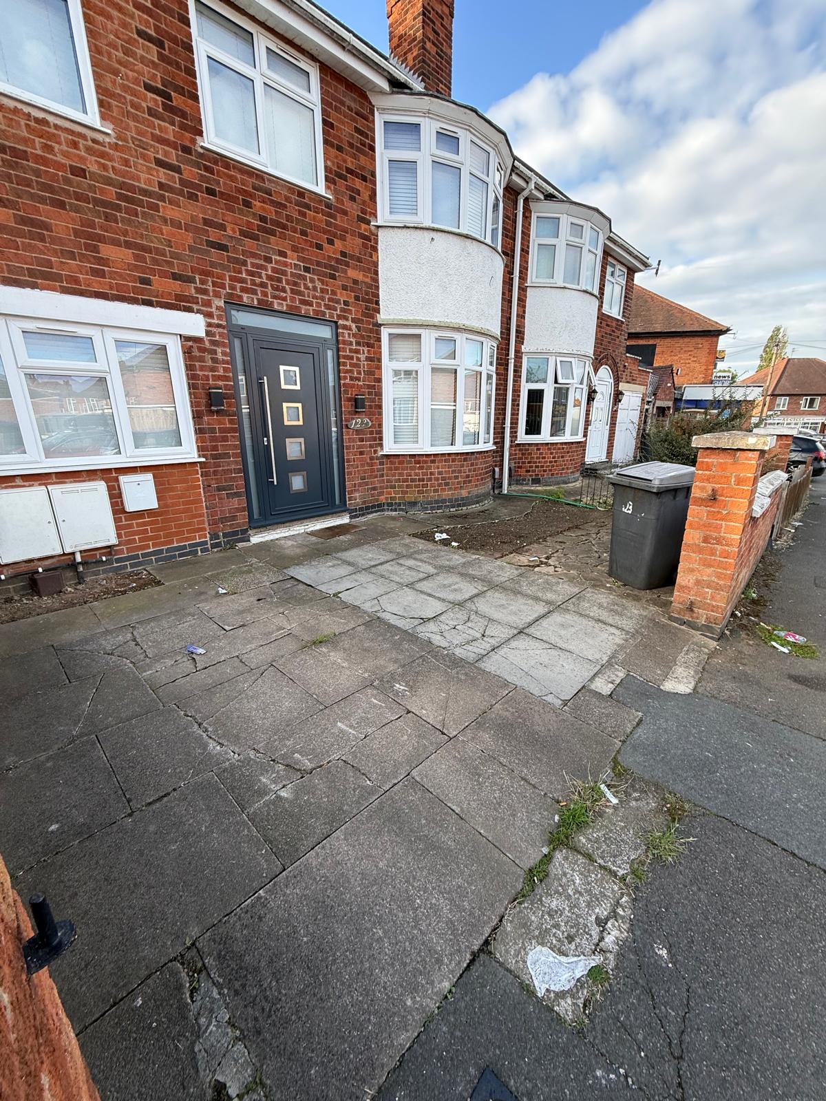 WhatsApp Image 2026-10-02 at 13.15.22 (1) 123 CARDINALS WALK, LEICESTER ,LE5 1LN