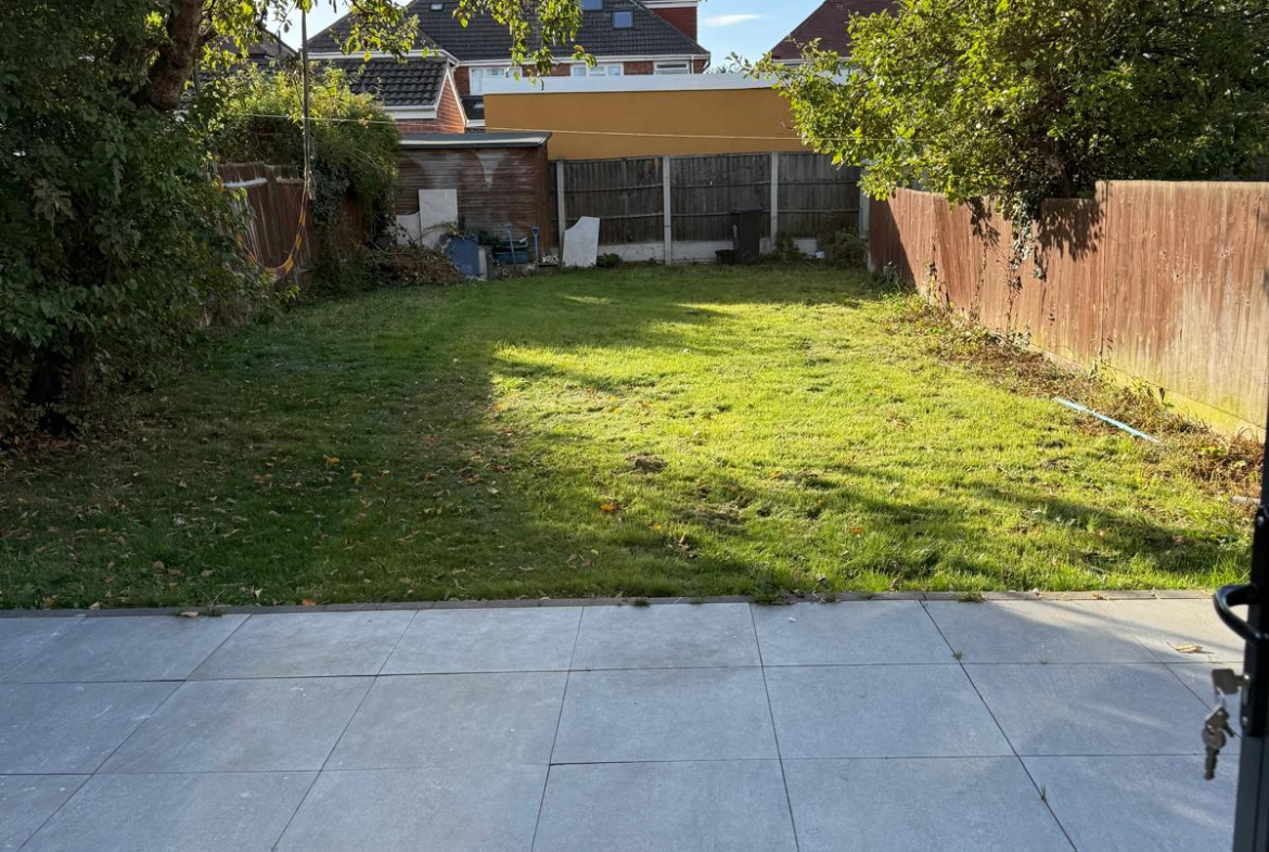 123 CARDINALS WALK, LEICESTER ,LE5 1LN