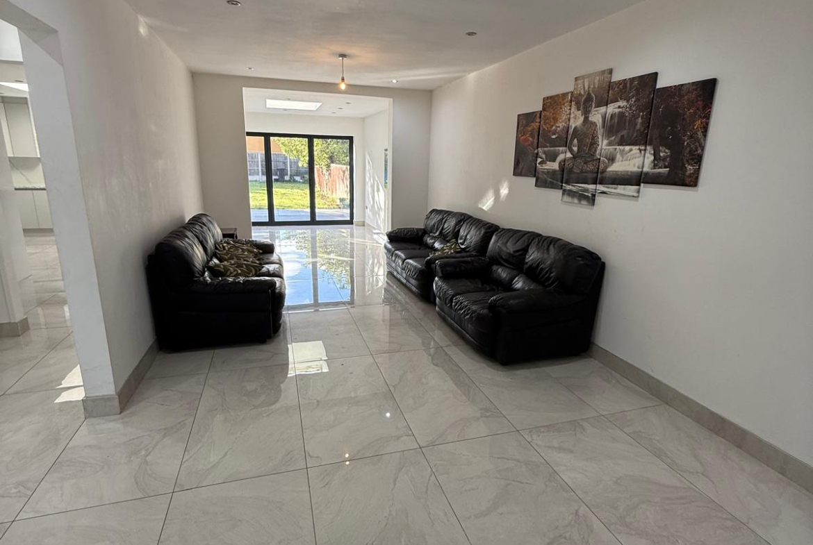 123 CARDINALS WALK, LEICESTER ,LE5 1LN