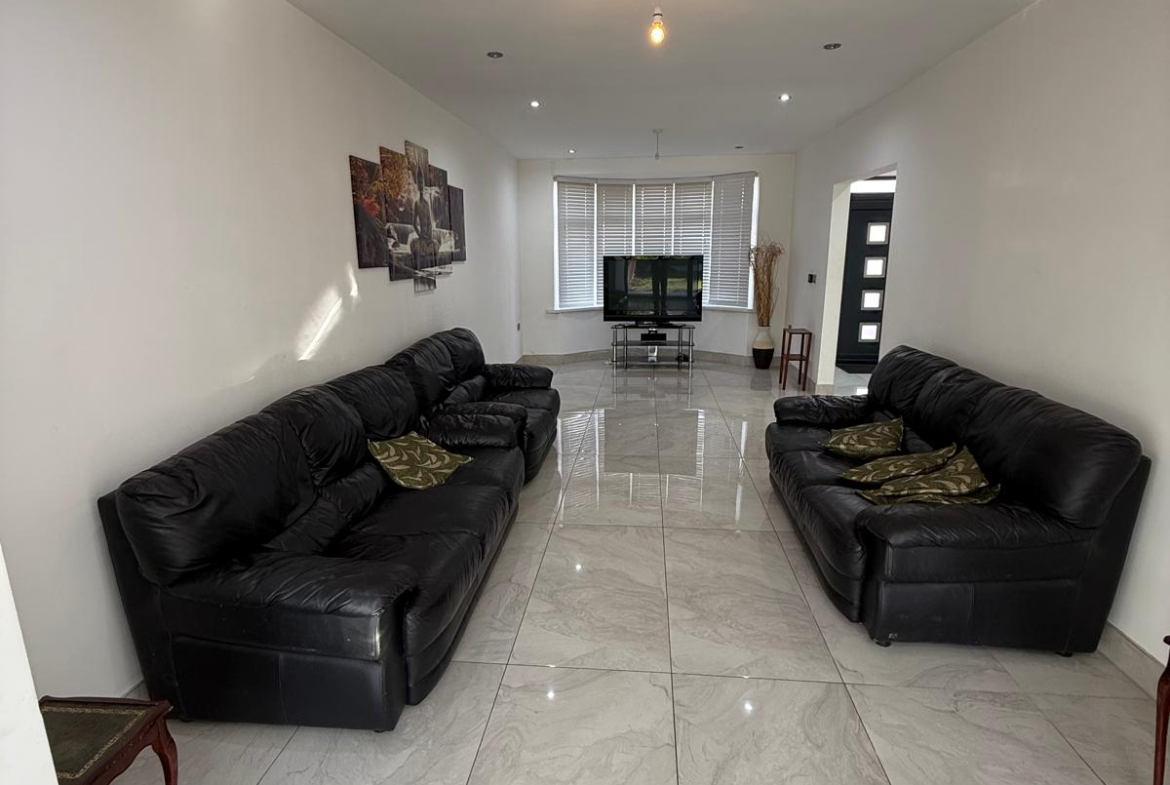 123 CARDINALS WALK, LEICESTER ,LE5 1LN
