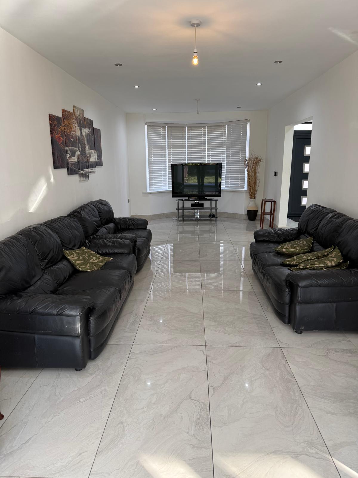 WhatsApp Image 2026-10-02 at 13.15.23 (6) 123 CARDINALS WALK, LEICESTER ,LE5 1LN