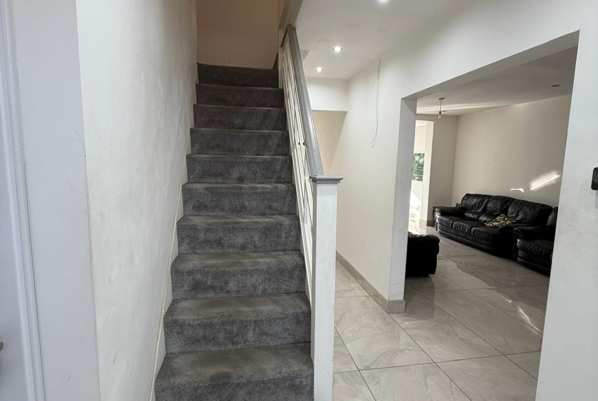 123 CARDINALS WALK, LEICESTER ,LE5 1LN