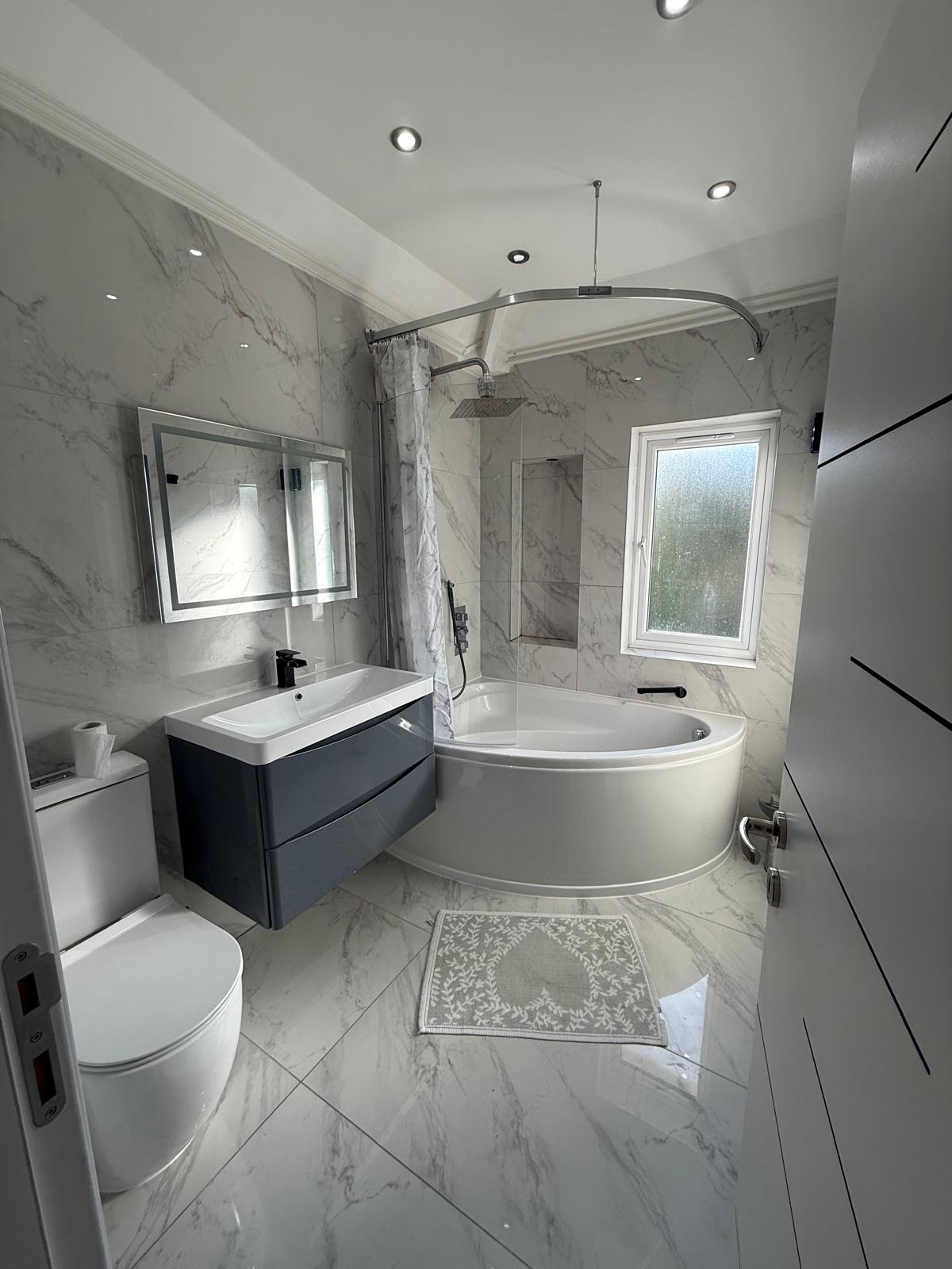 WhatsApp Image 2026-10-02 at 13.15.24 (4) 123 CARDINALS WALK, LEICESTER ,LE5 1LN