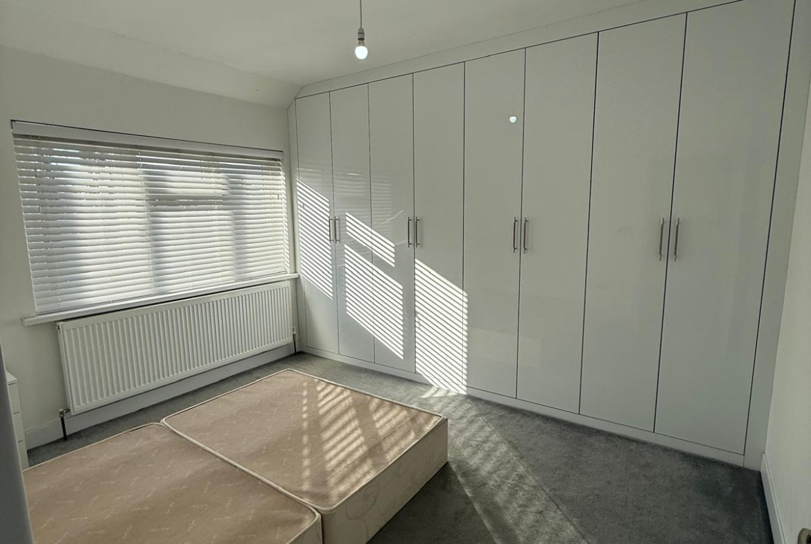 123 CARDINALS WALK, LEICESTER ,LE5 1LN