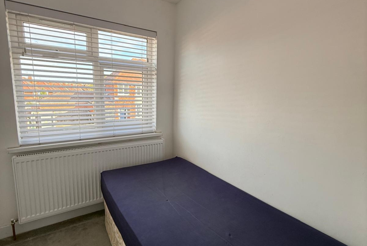 123 CARDINALS WALK, LEICESTER ,LE5 1LN
