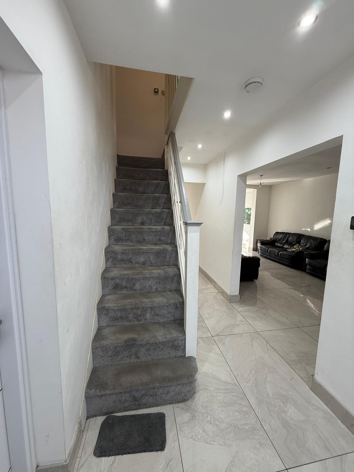 WhatsApp Image 2026-10-02 at 13.15.24 123 CARDINALS WALK, LEICESTER ,LE5 1LN