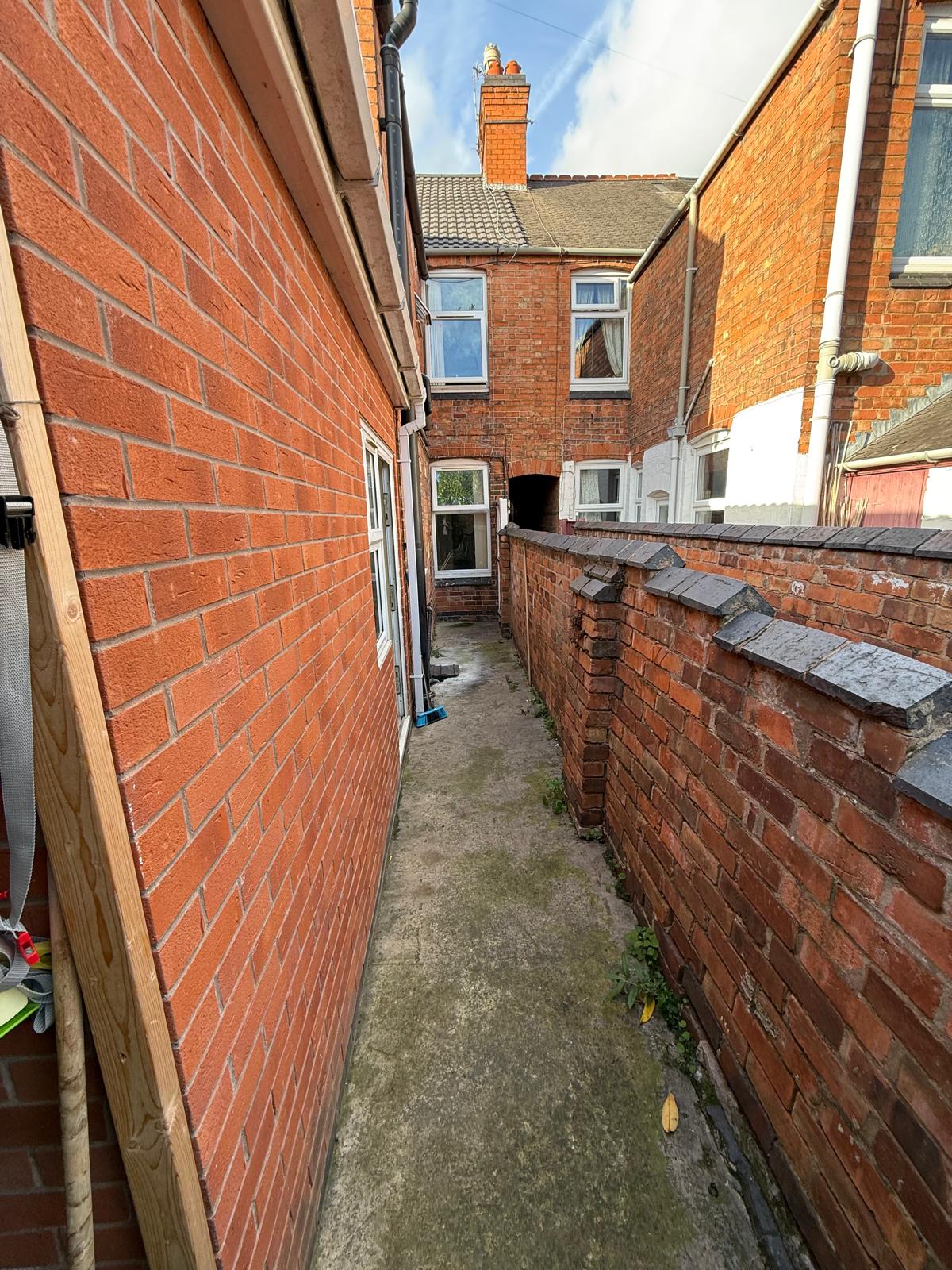 13 STROUD ROAD,LEICESTER, LE5 3NX
