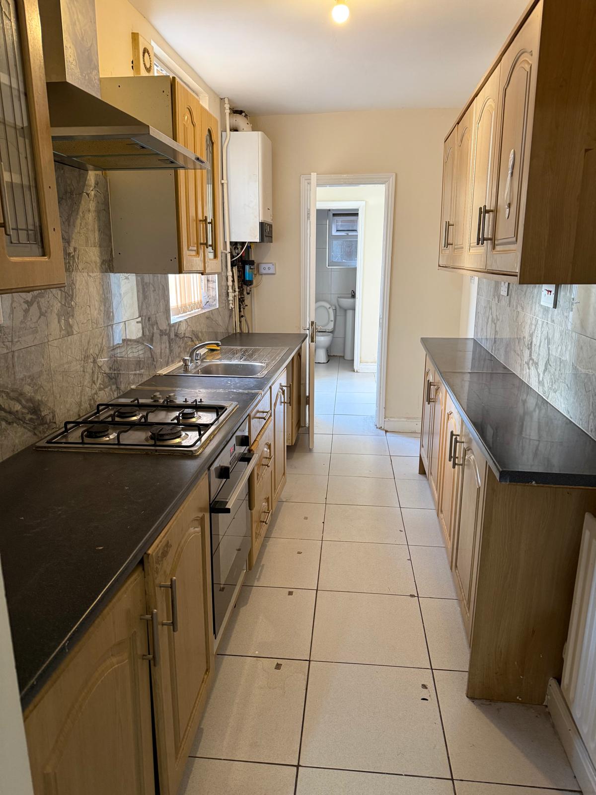 13 STROUD ROAD,LEICESTER, LE5 3NX