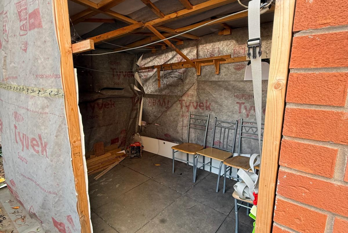 13 STROUD ROAD,LEICESTER, LE5 3NX