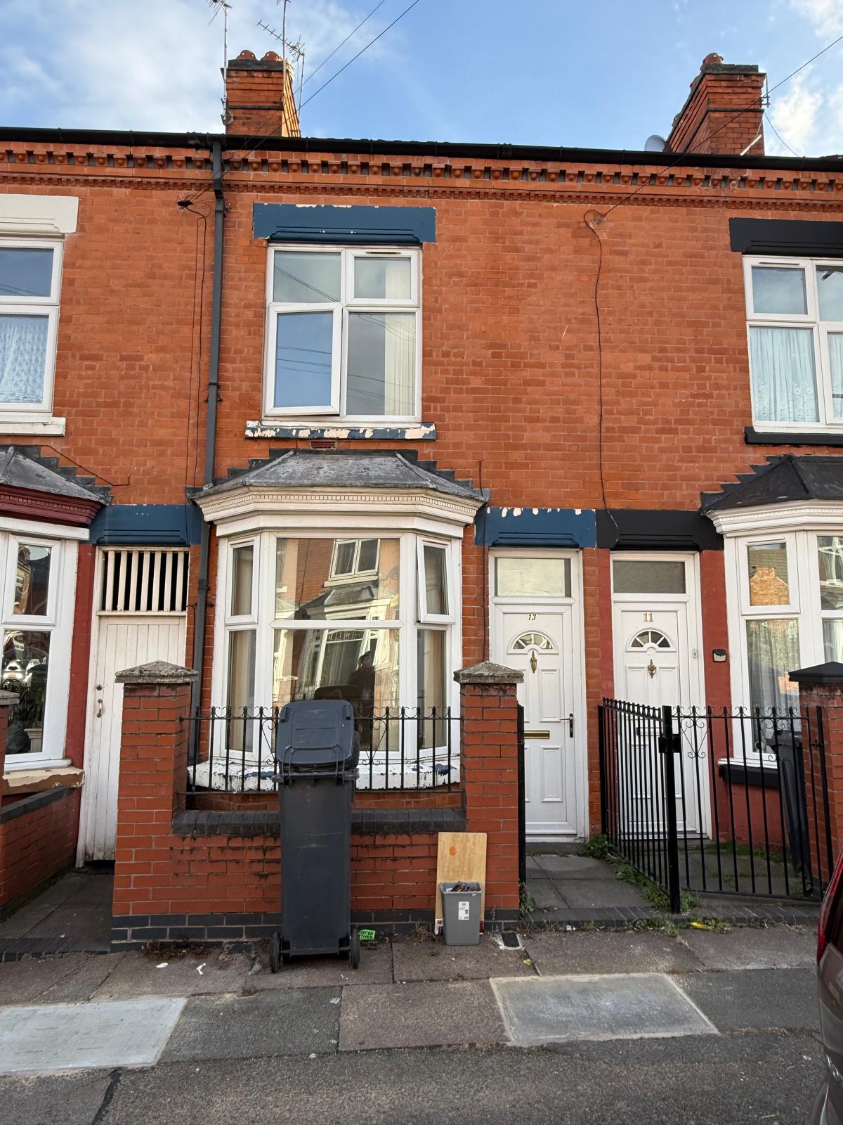 13 STROUD ROAD,LEICESTER, LE5 3NX