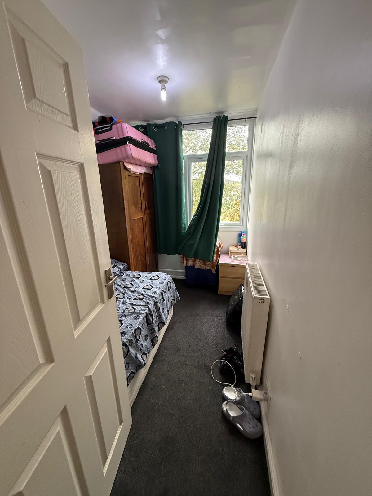 28 FALMOUTH ROAD, LEICESTER, LE5 4WH