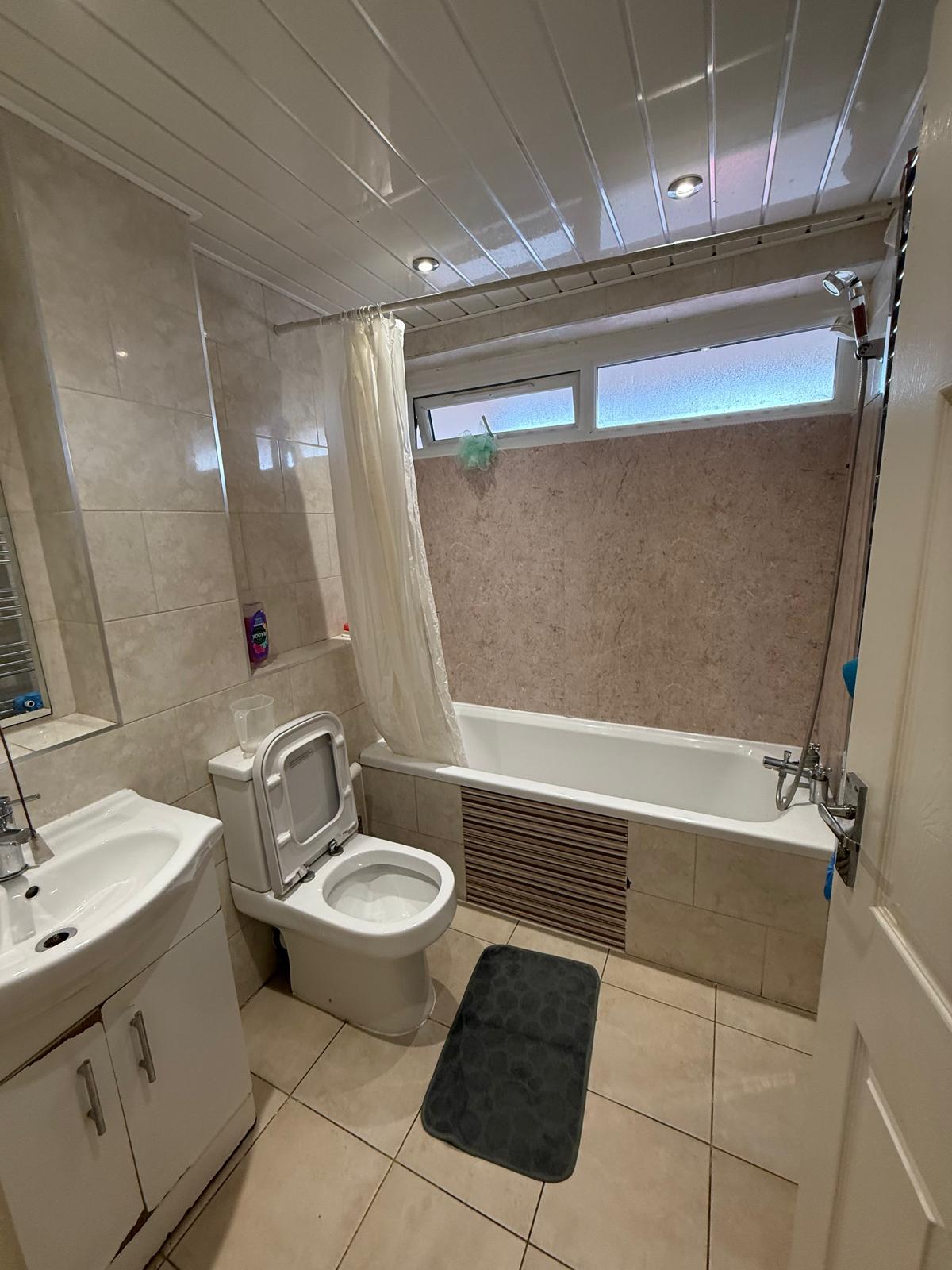 28 FALMOUTH ROAD, LEICESTER, LE5 4WH