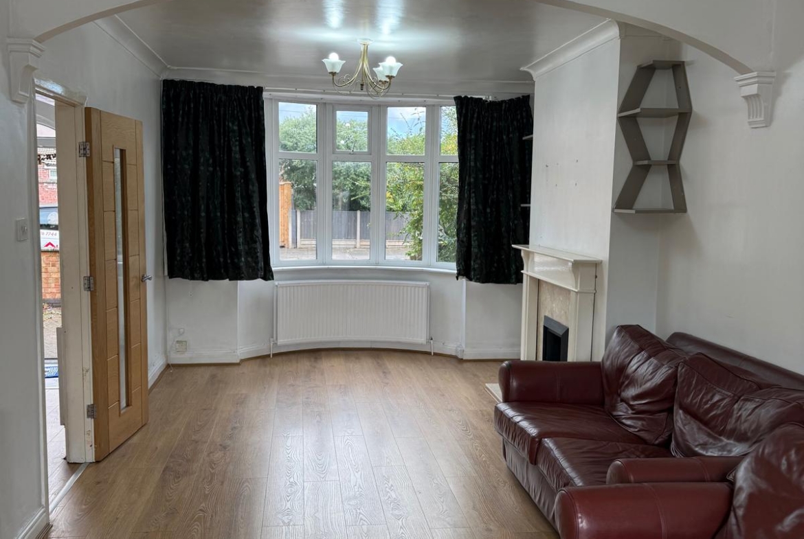3 EXMOOR AVENUE, LEICESTER, LE4 0BJ