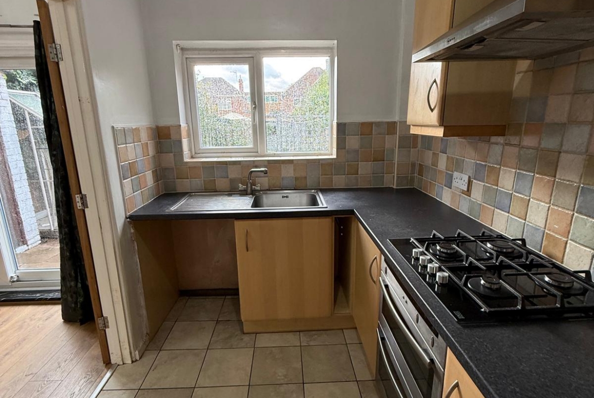 3 EXMOOR AVENUE, LEICESTER, LE4 0BJ