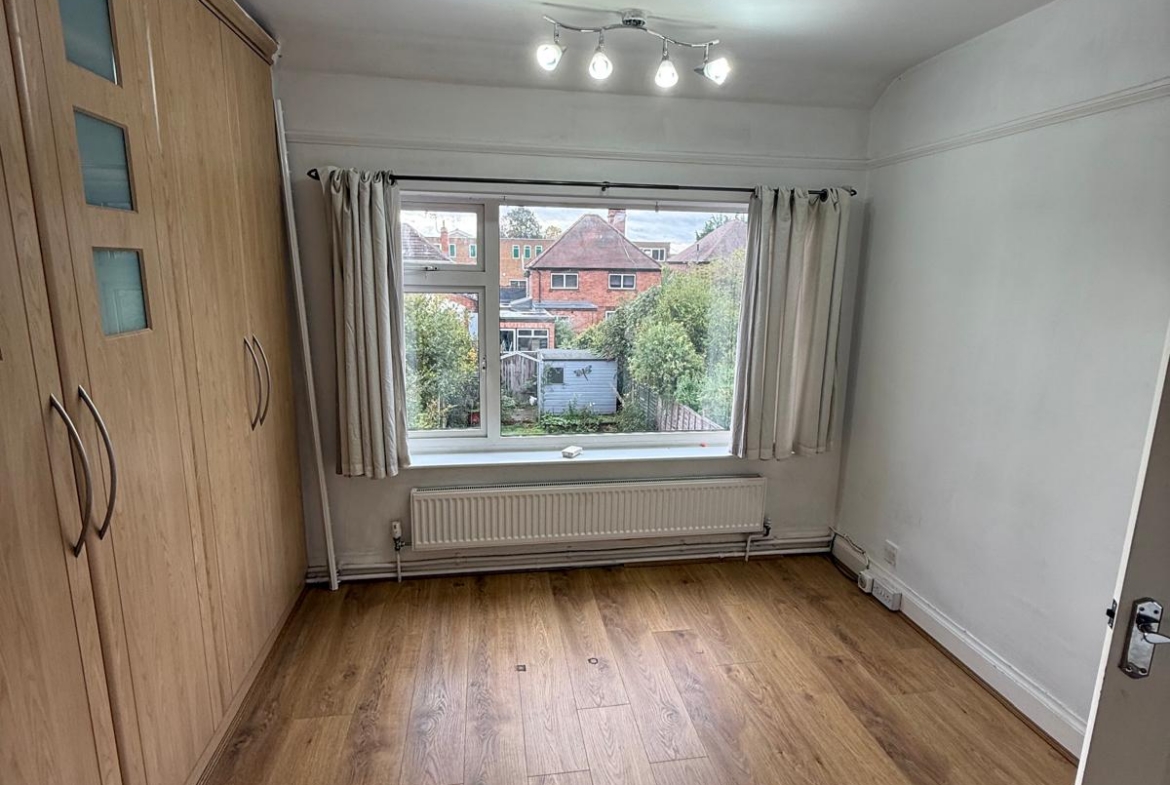3 EXMOOR AVENUE, LEICESTER, LE4 0BJ