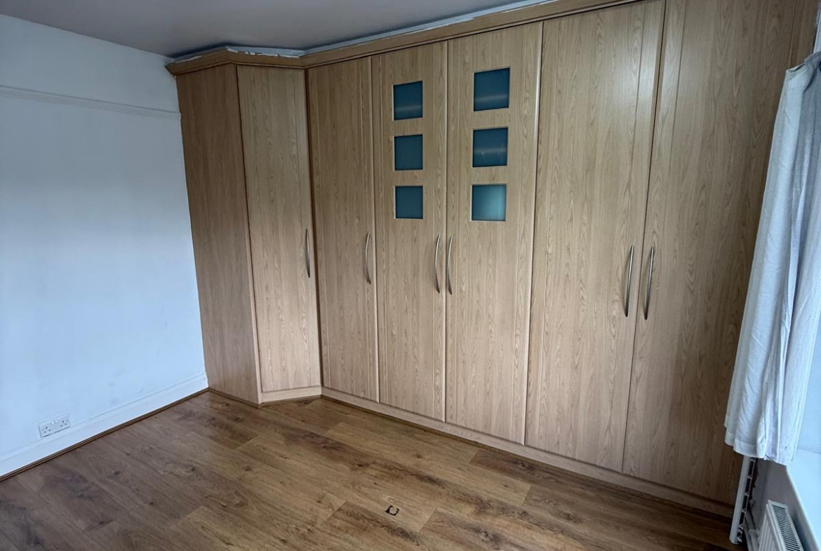 3 EXMOOR AVENUE, LEICESTER, LE4 0BJ