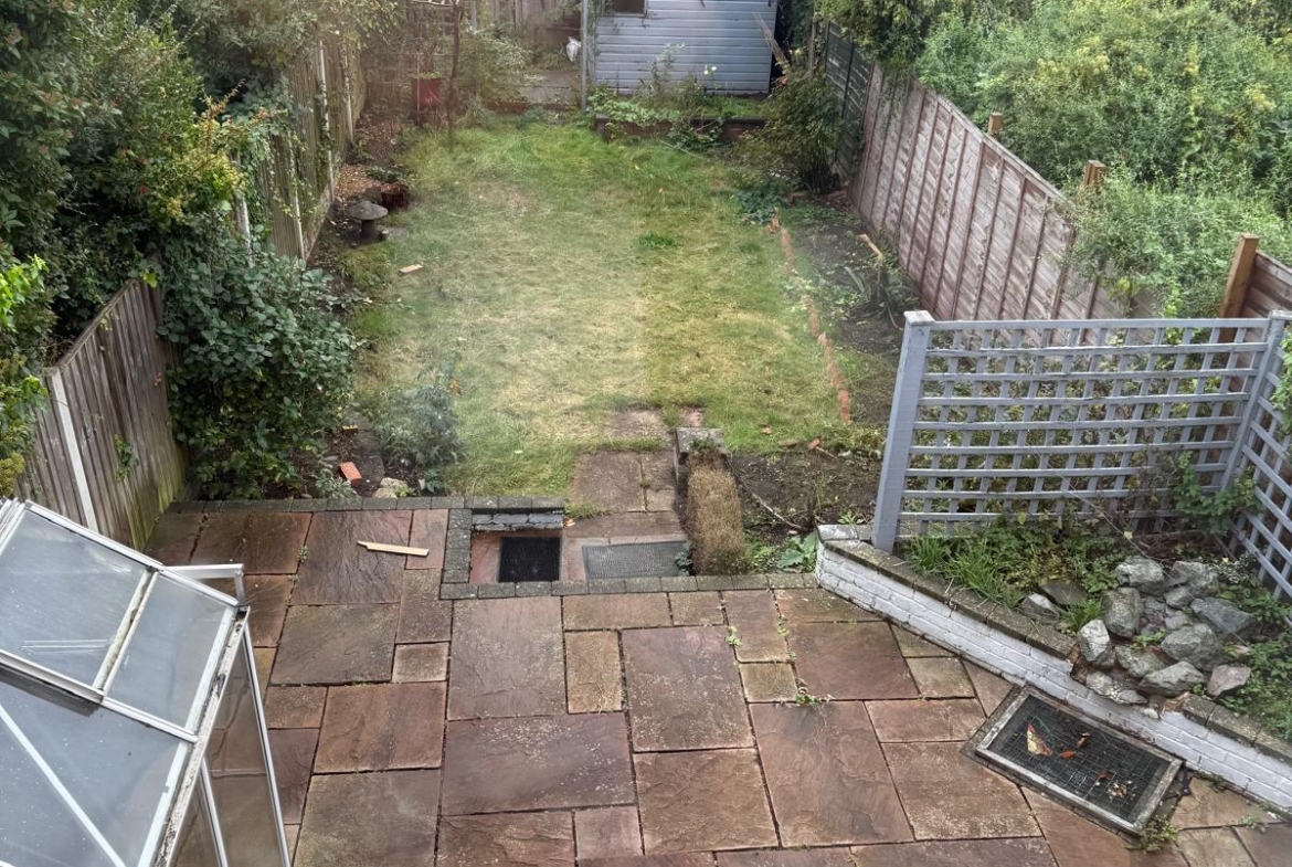 3 EXMOOR AVENUE, LEICESTER, LE4 0BJ