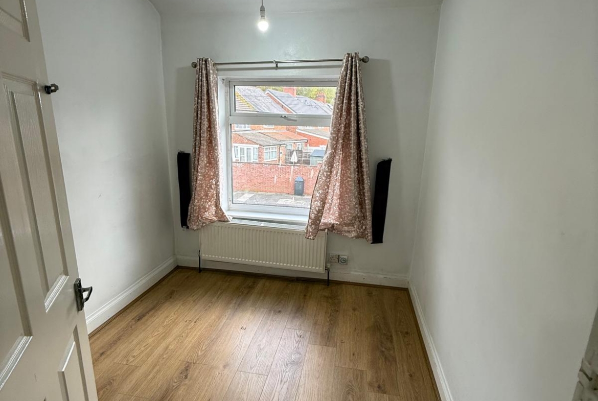 3 EXMOOR AVENUE, LEICESTER, LE4 0BJ