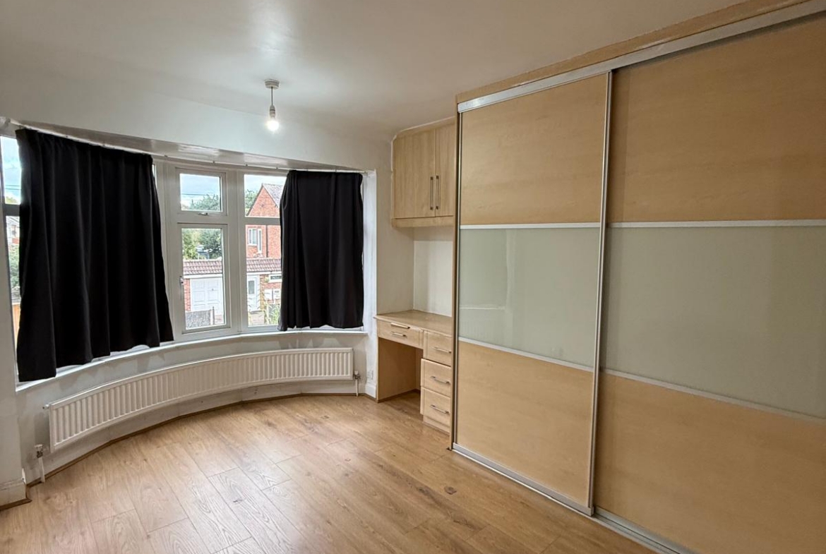3 EXMOOR AVENUE, LEICESTER, LE4 0BJ