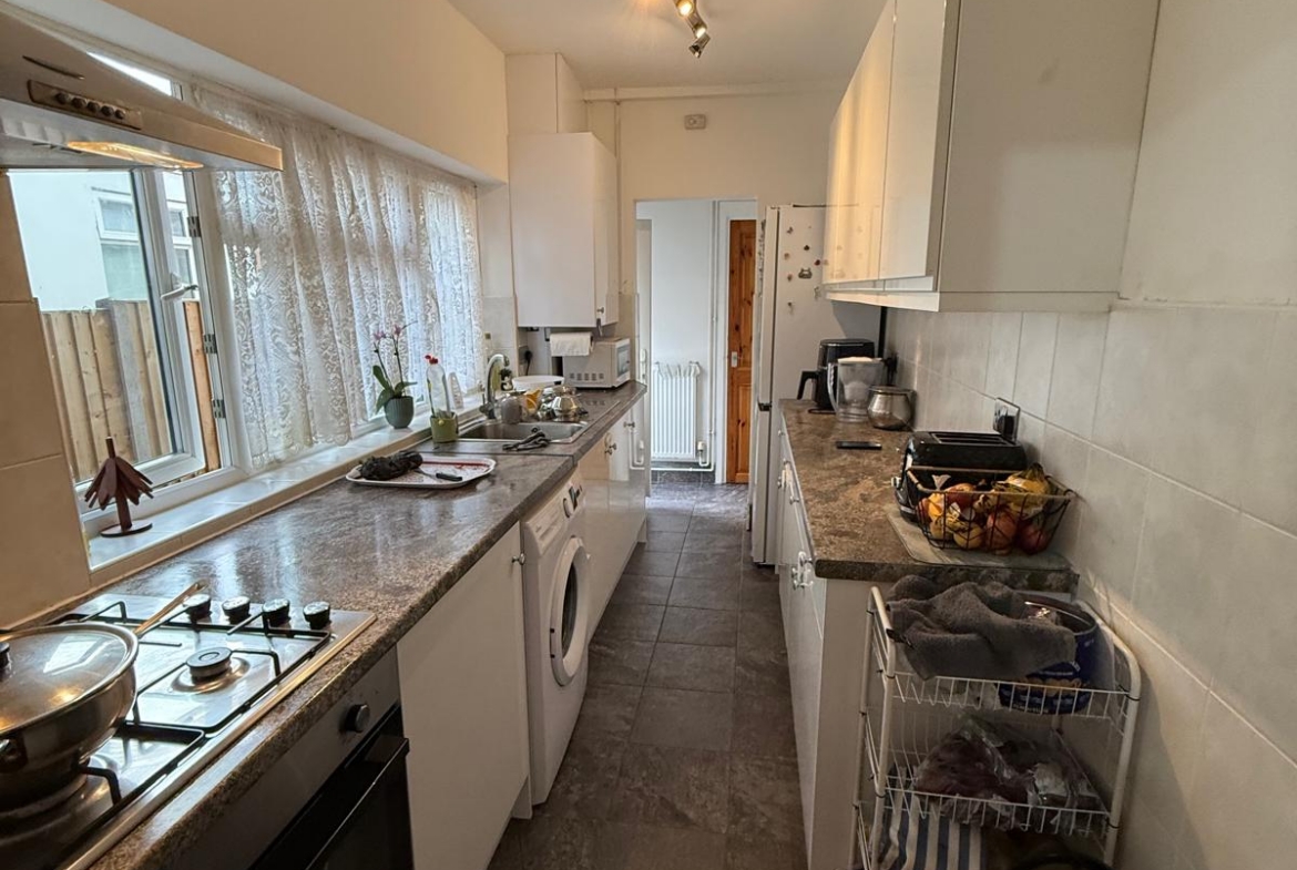 88 KNIGHTON FIELD ROAD WEST, LEICESTER, LE2 6LG