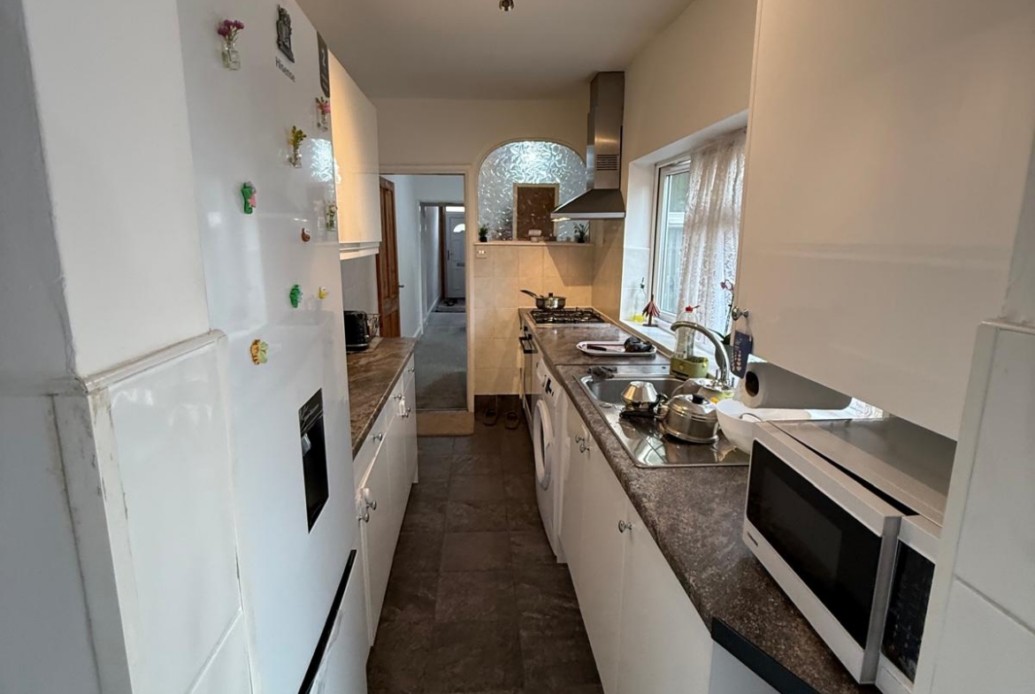 88 KNIGHTON FIELD ROAD WEST, LEICESTER, LE2 6LG
